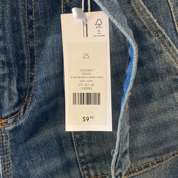 Dynamite Kendall Straight Jean - Picture 2 of 3